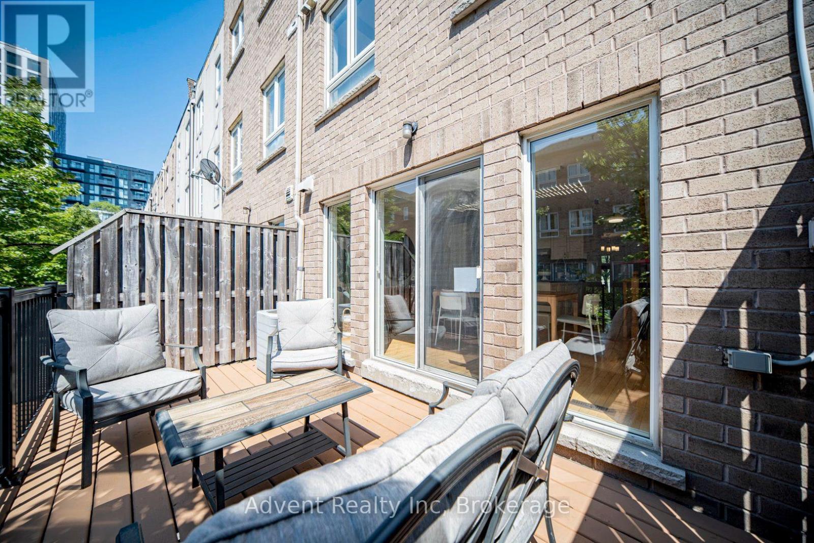 973 THE QUEENSWAY - Image 24