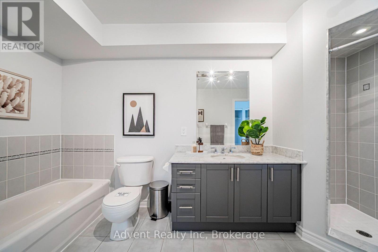 973 THE QUEENSWAY - Image 32