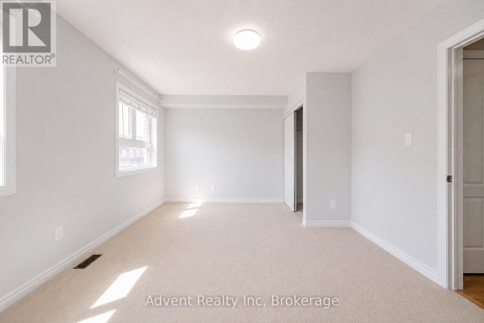 973 THE QUEENSWAY - Image 37