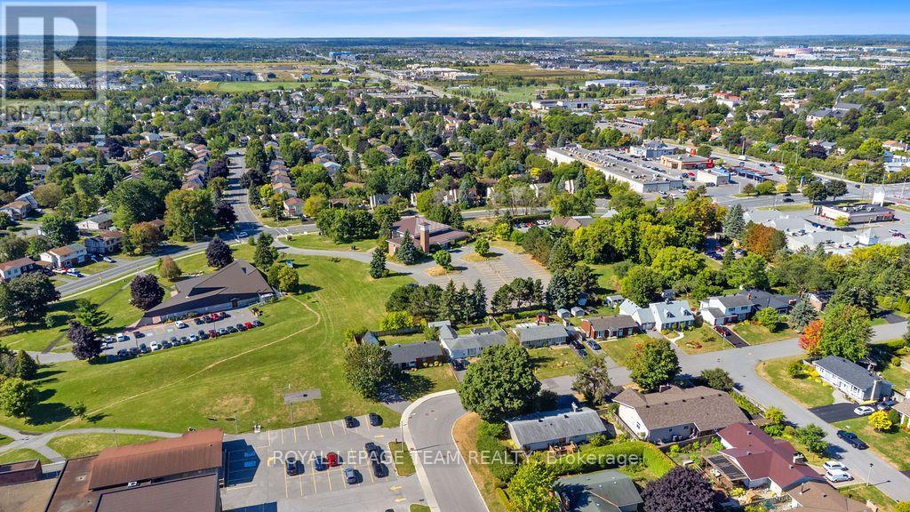 4 Bed, 3 Bath House for Sale in Ottawa – 194 MORRENA ROAD, Ottawa – MLS# X13568114 - Image 48