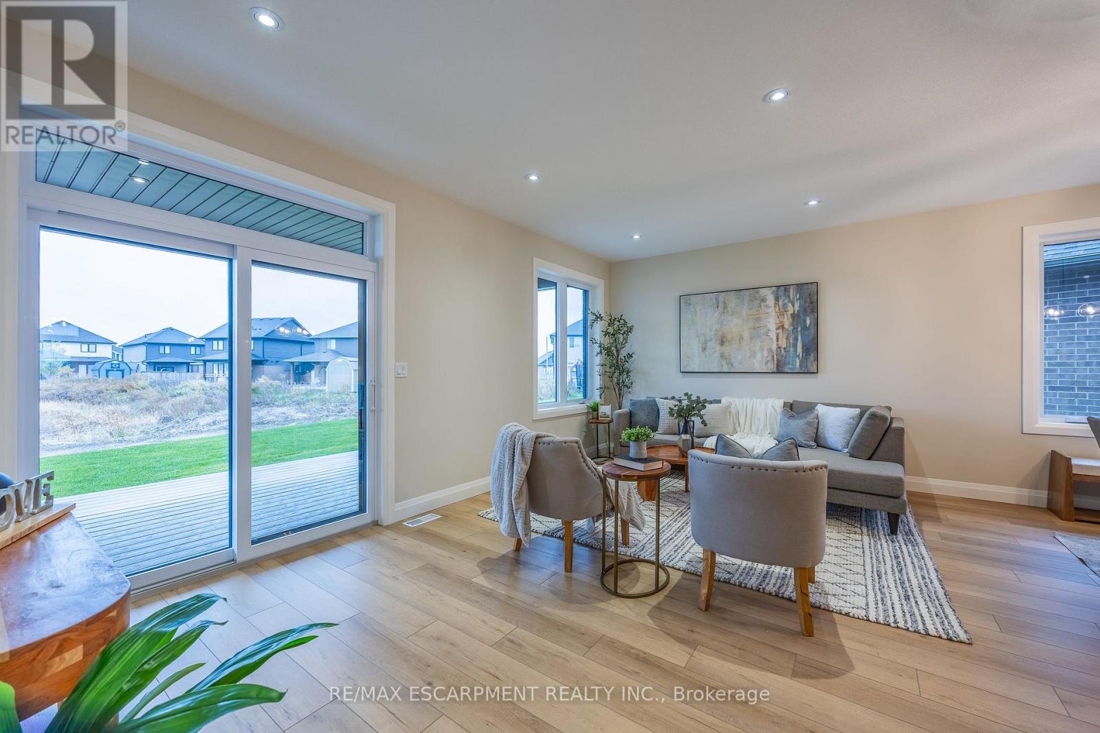 88 CRADDOCK BOULEVARD - 12