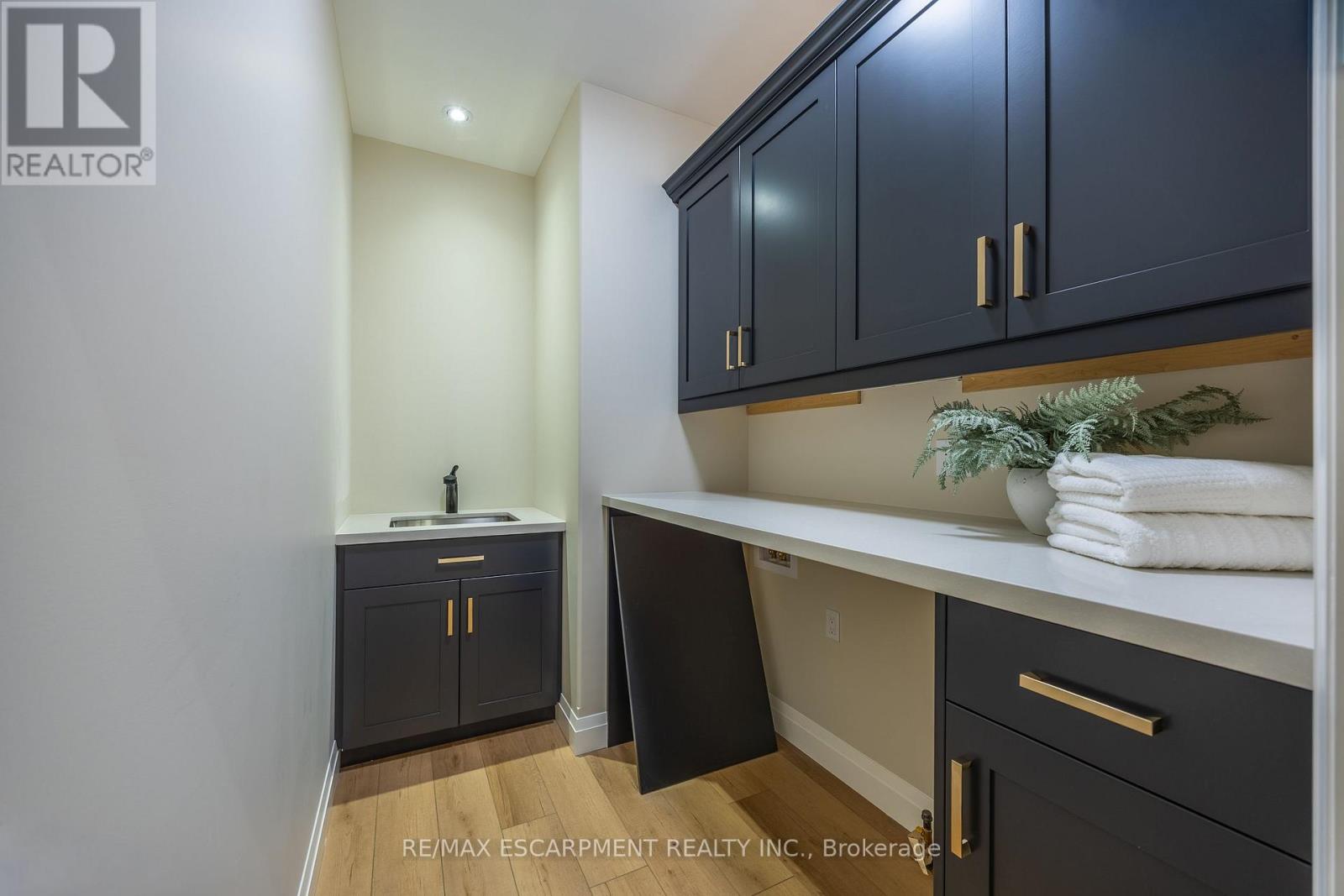 88 CRADDOCK BOULEVARD - 15