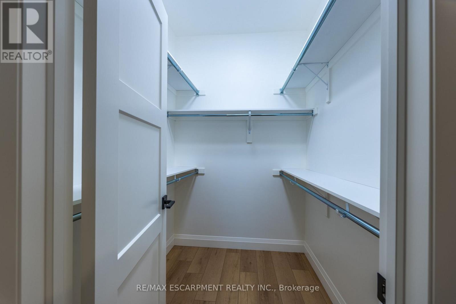 88 CRADDOCK BOULEVARD - 21