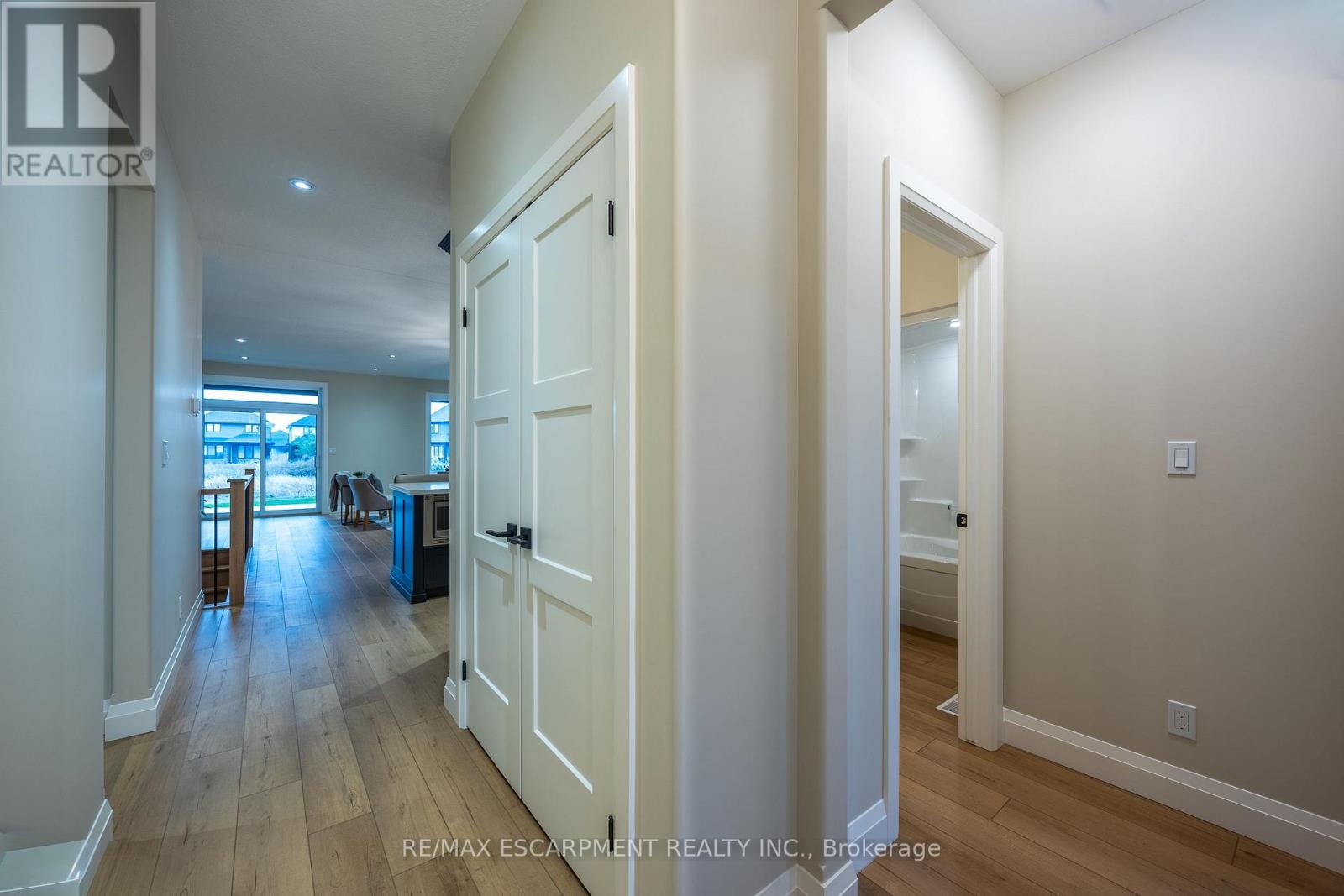 88 CRADDOCK BOULEVARD - 3