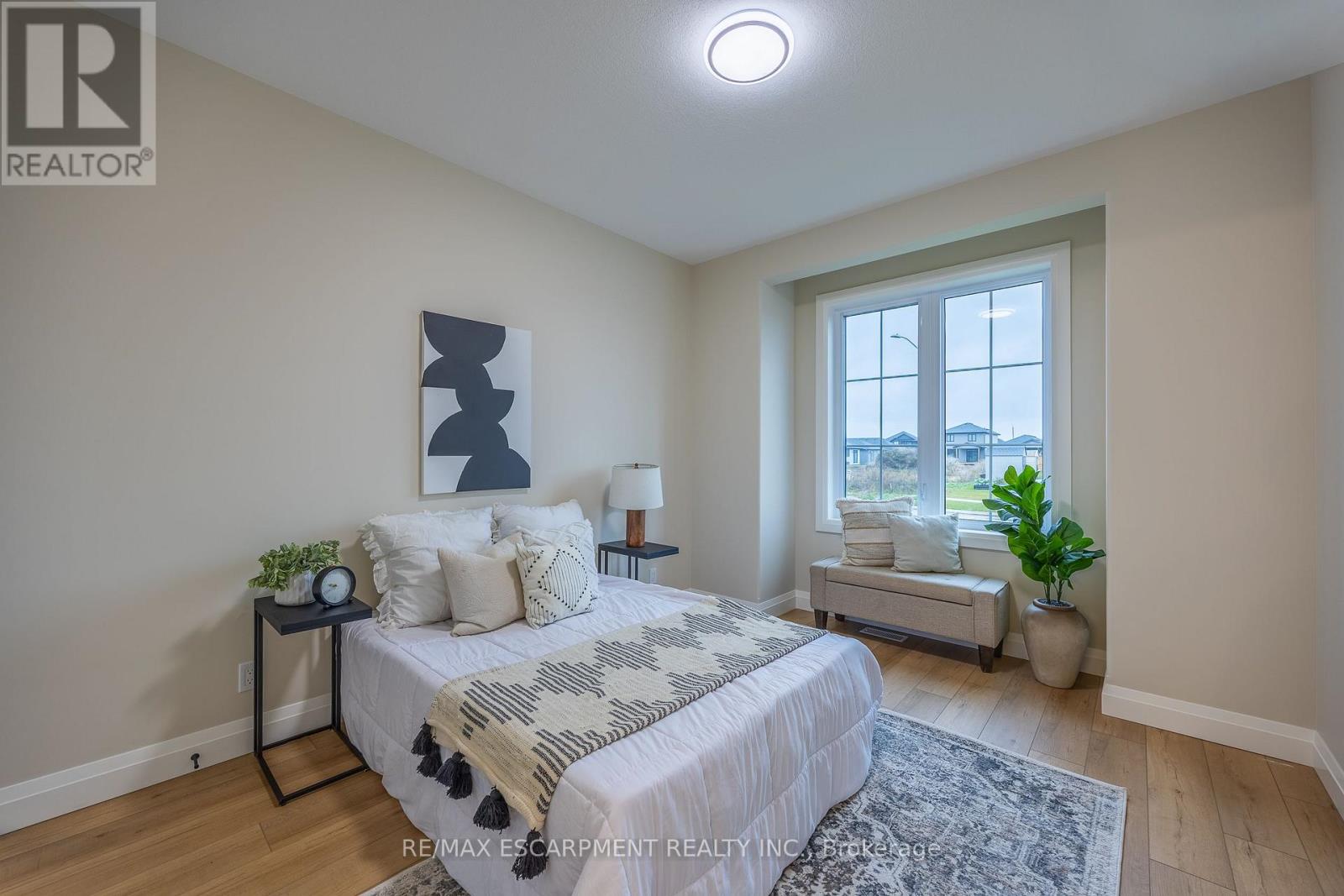 88 CRADDOCK BOULEVARD - 4