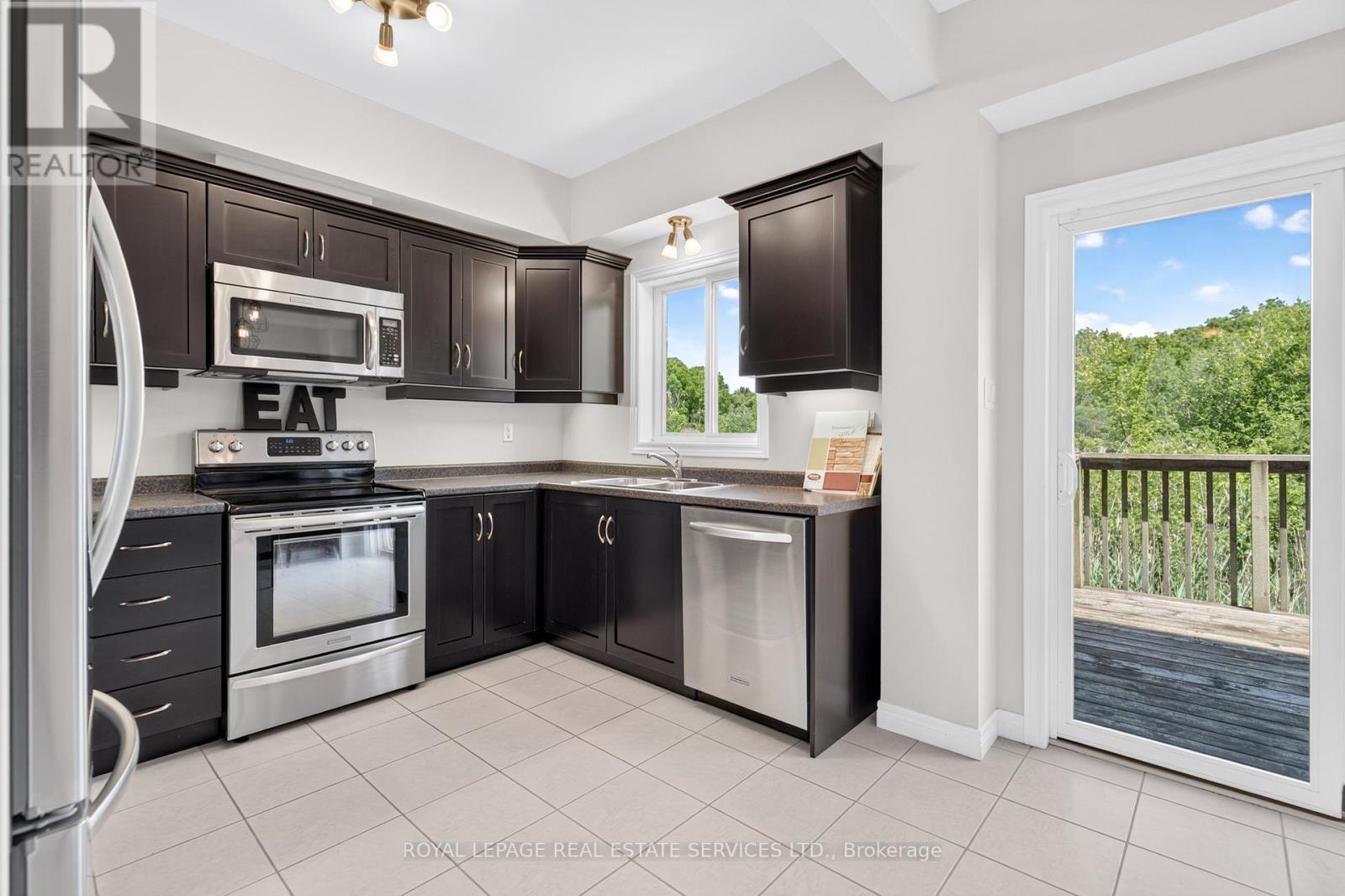 113 LIDDYCOAT LANE - 12