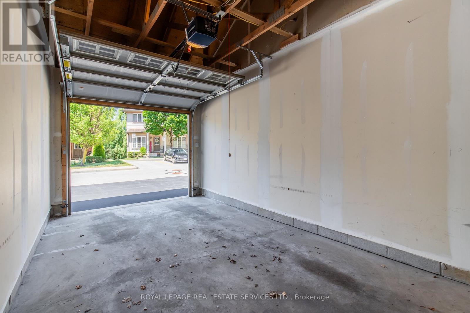 113 LIDDYCOAT LANE - 33