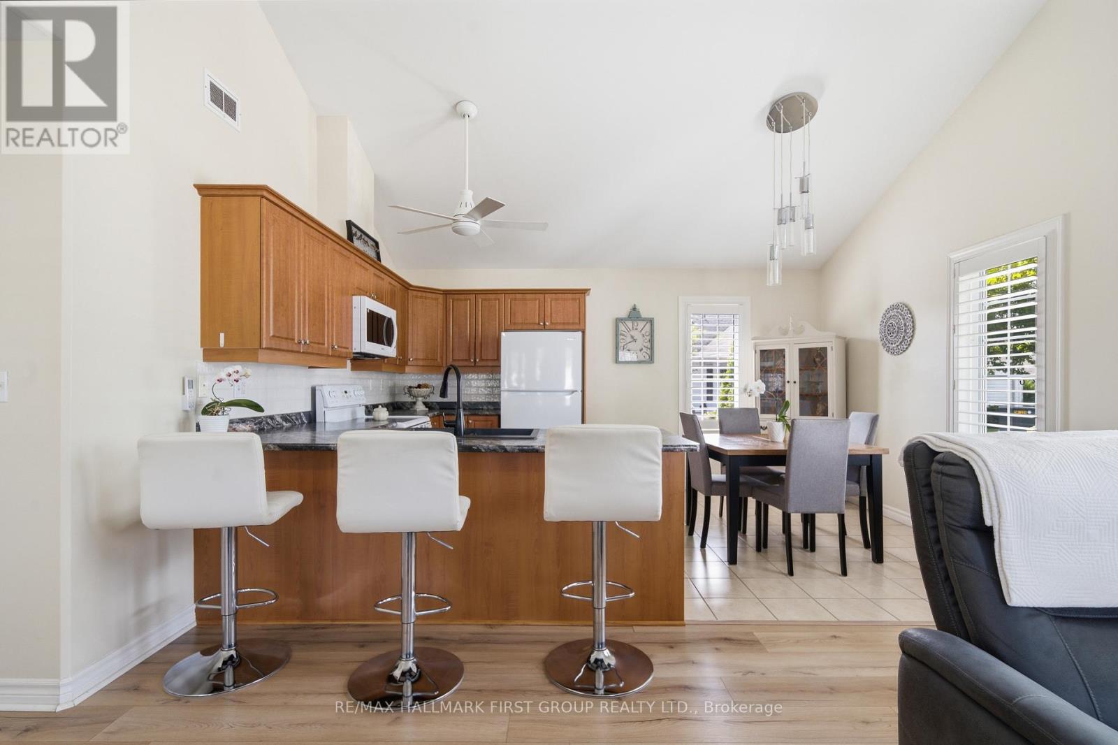 #404 325 DENSMORE ROAD - 10