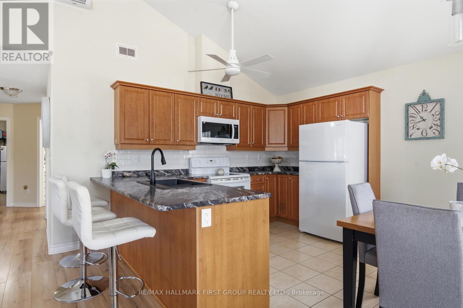 #404 325 DENSMORE ROAD - 14