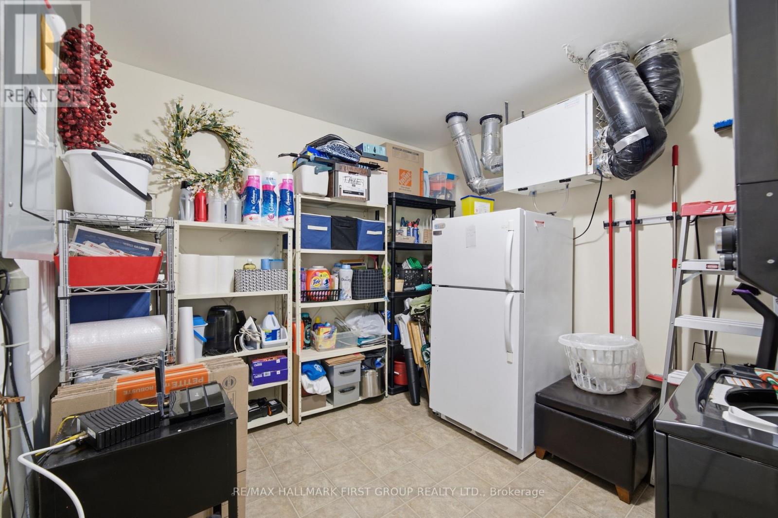 #404 325 DENSMORE ROAD - 26