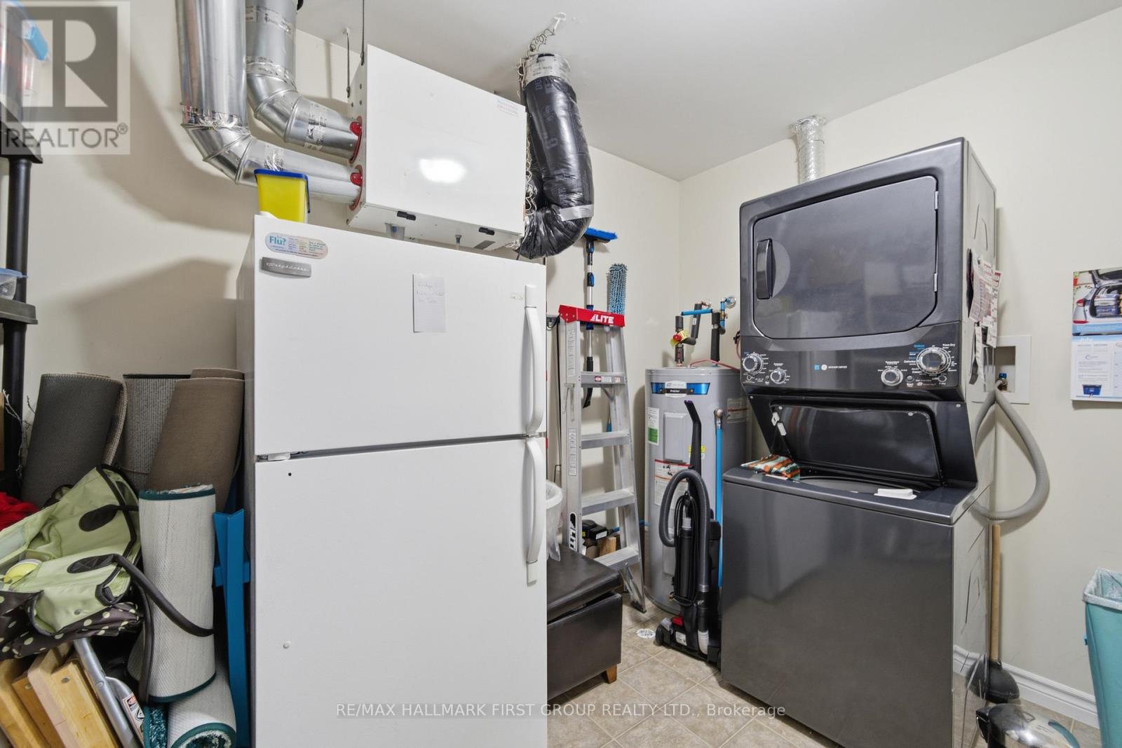 #404 325 DENSMORE ROAD - 27