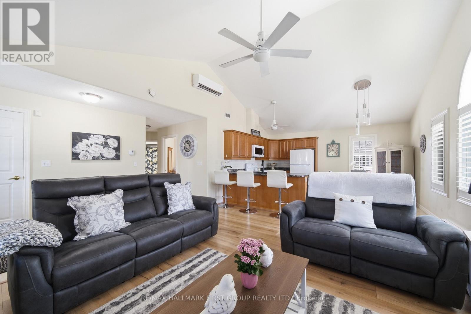 #404 325 DENSMORE ROAD - 8