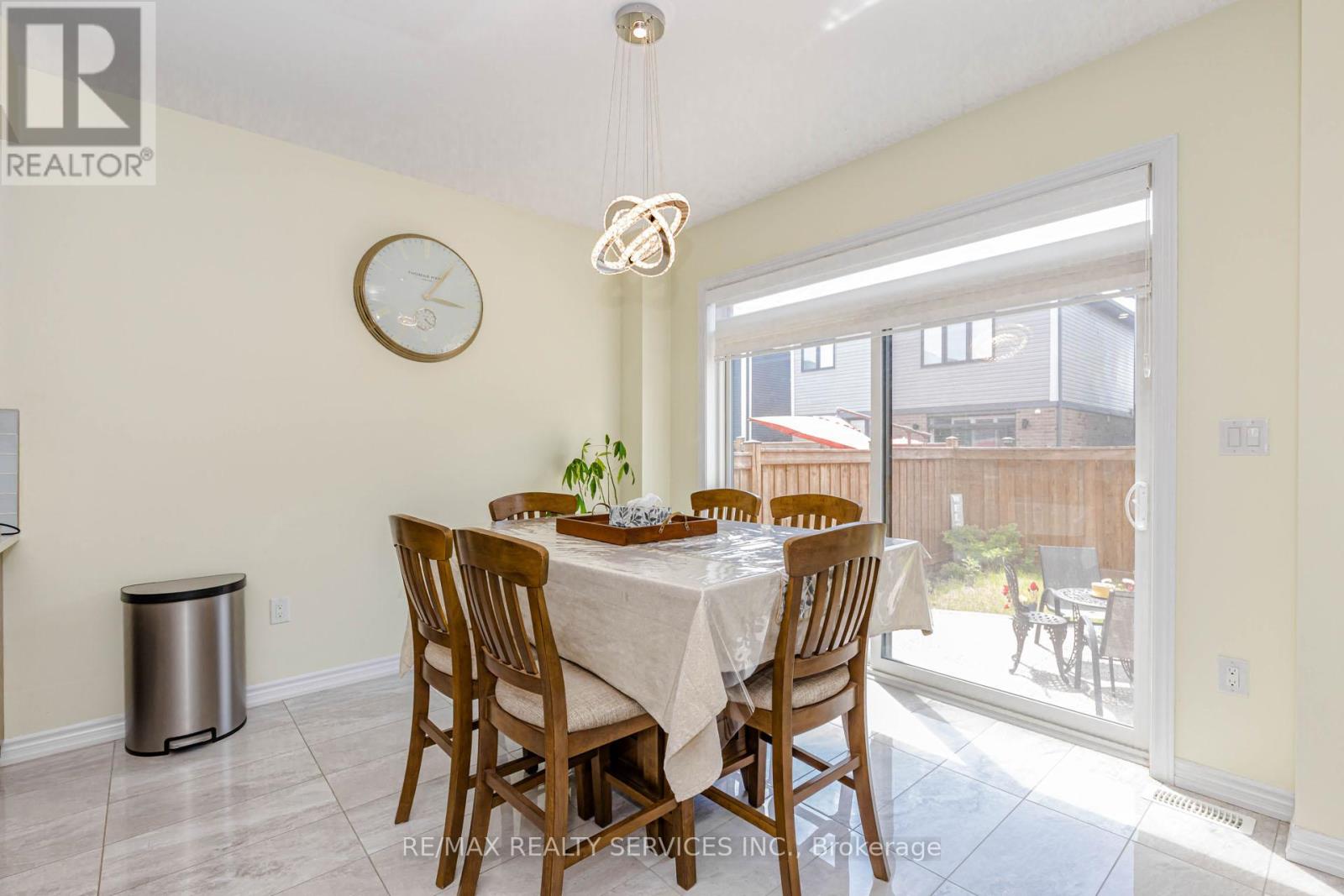 67 MALCOLM CRESCENT - 15