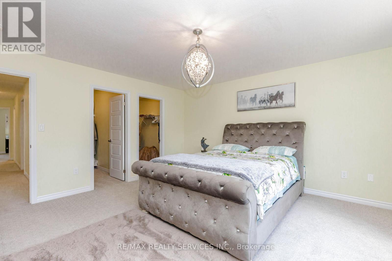 67 MALCOLM CRESCENT - 26
