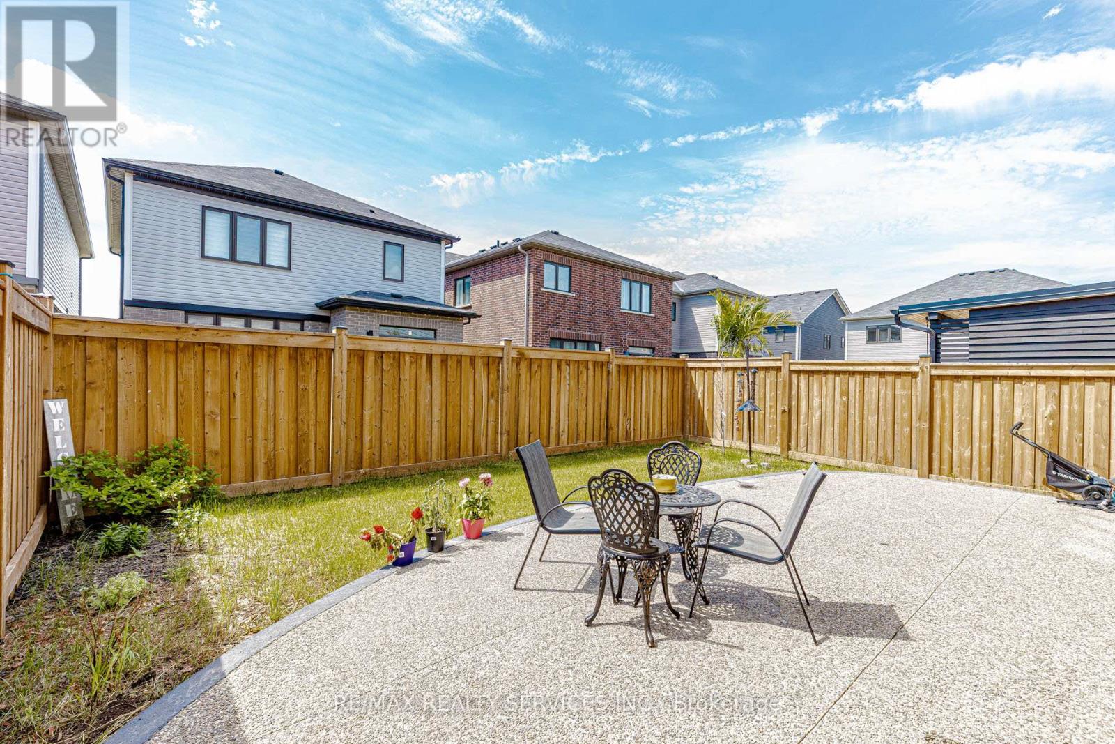 67 MALCOLM CRESCENT - 41