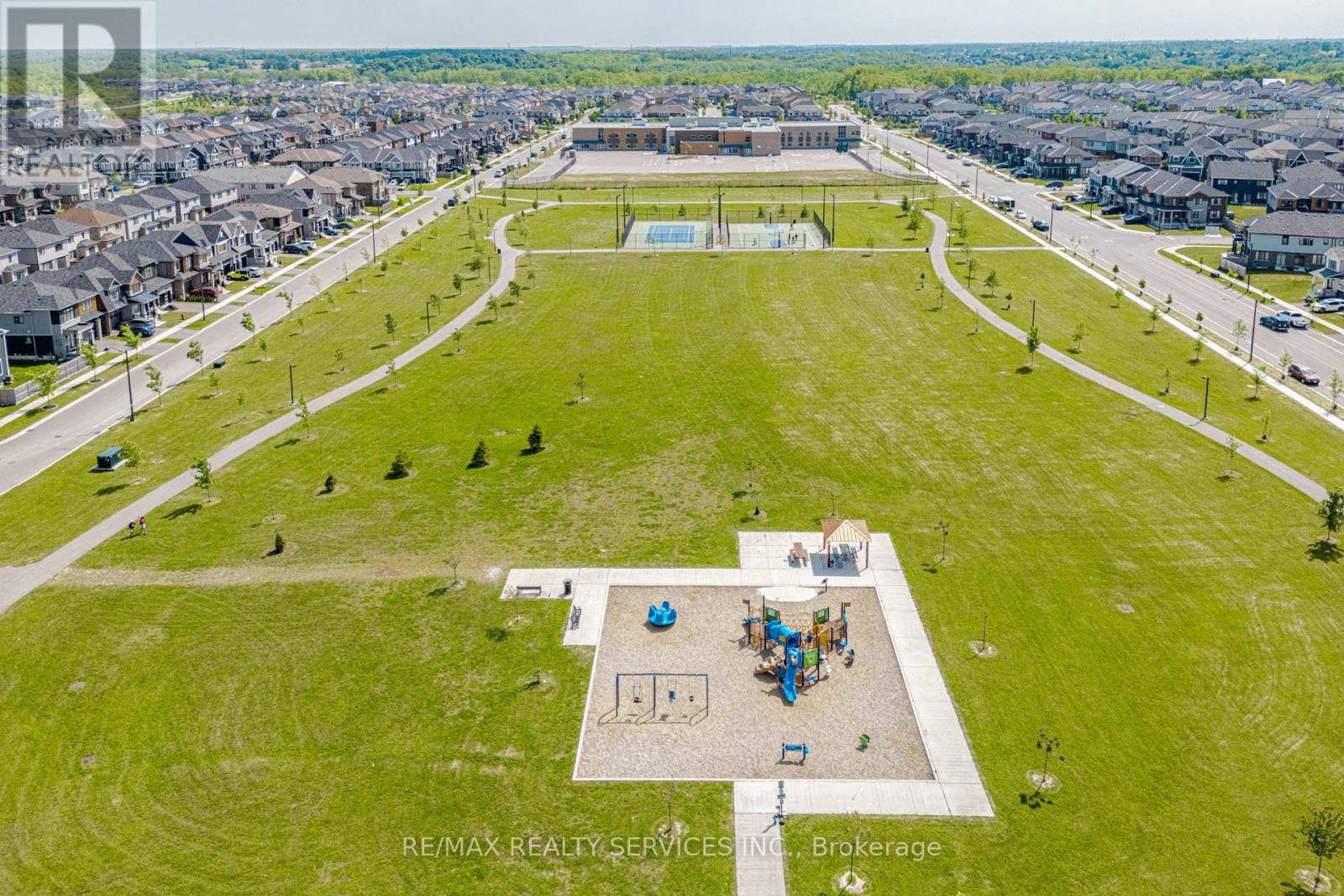 67 MALCOLM CRESCENT - 47