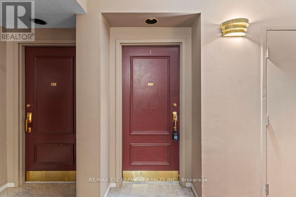 #810 36 JAMES STREET S - Image 20