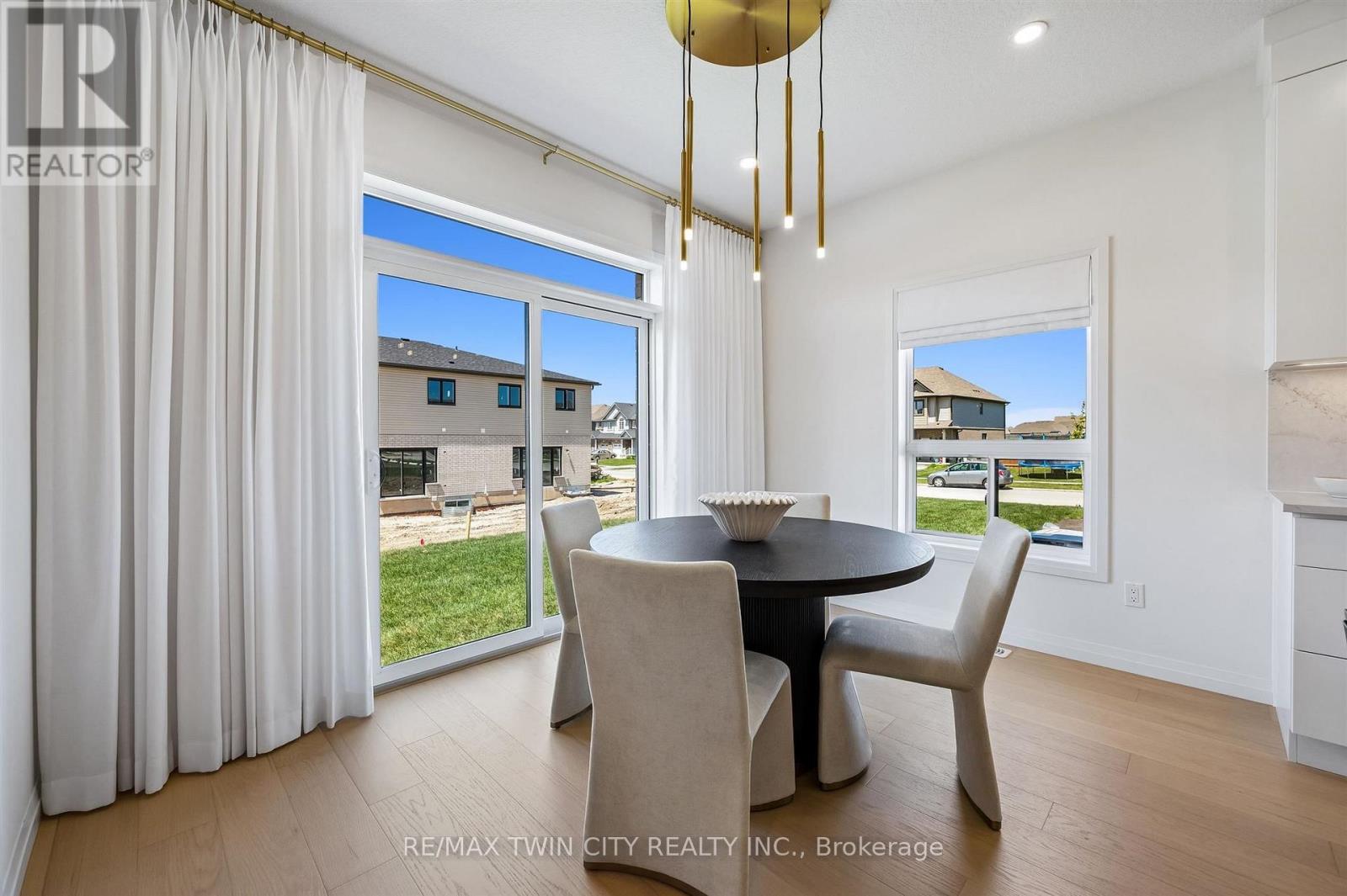 1681 DUNKIRK AVENUE - 16