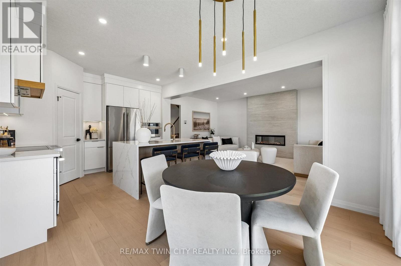 1681 DUNKIRK AVENUE - 17
