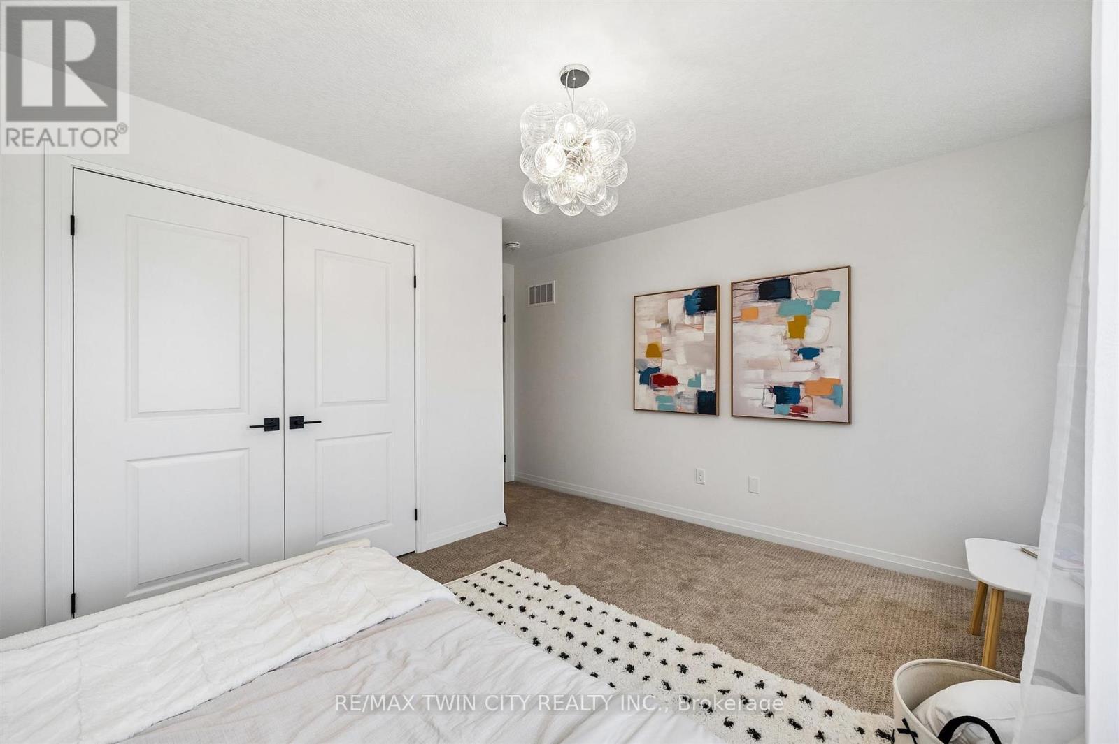 1681 DUNKIRK AVENUE - 25