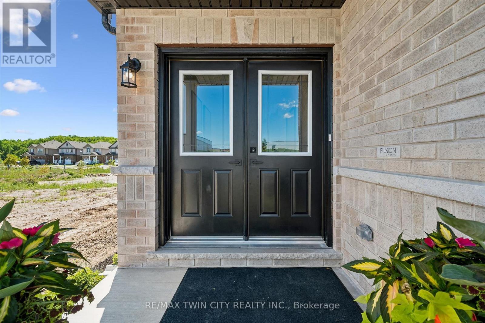 1681 DUNKIRK AVENUE - 3