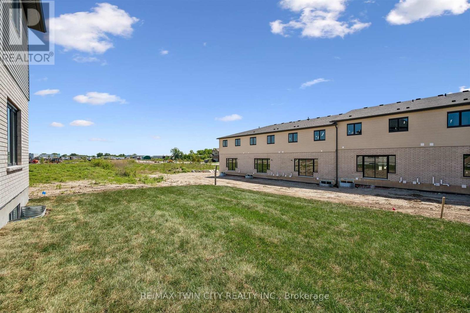 1681 DUNKIRK AVENUE - 44