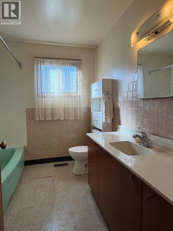 10317 114 Street - 12