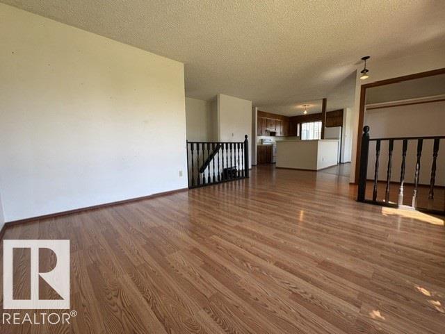 10320 109 AV - Image 6