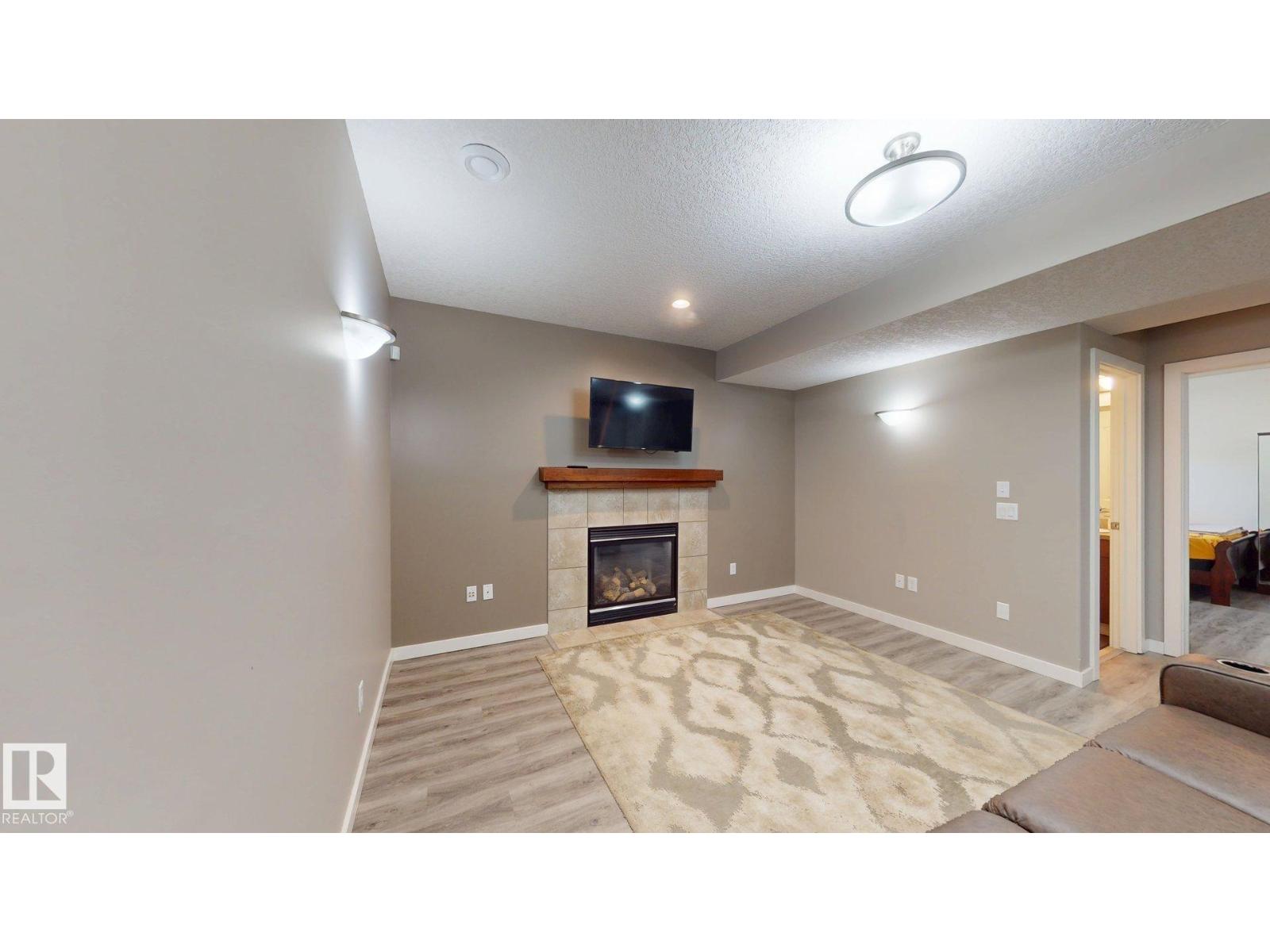 335 62 ST SW - 50