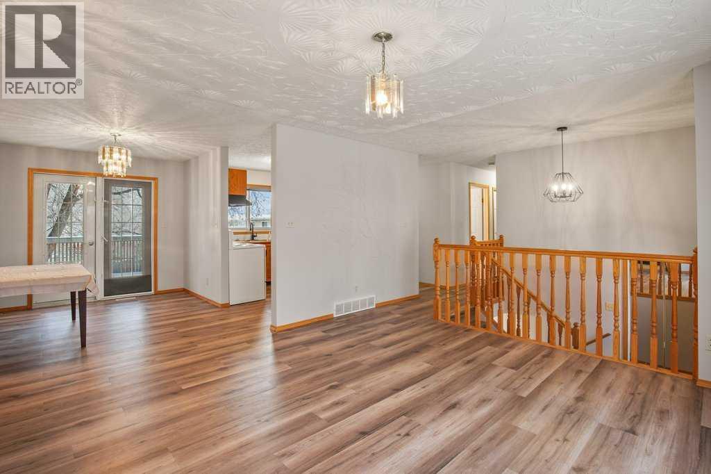 4721 46 Street - 8