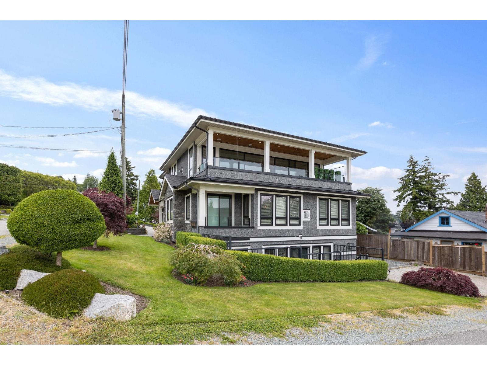 932 ASH STREET, White Rock