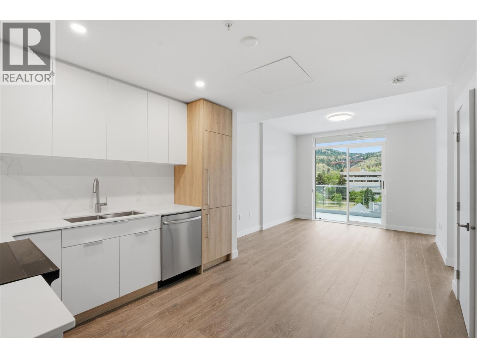 #805 460 Nicola Street - 2
