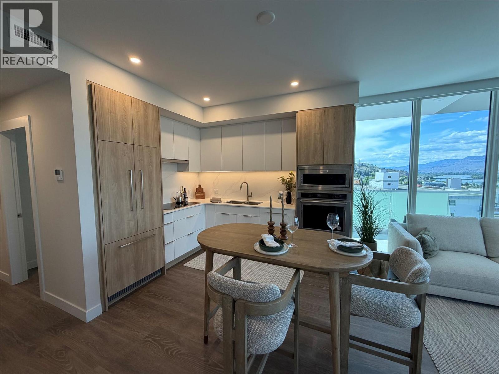 #1008 460 Nicola Street - 3