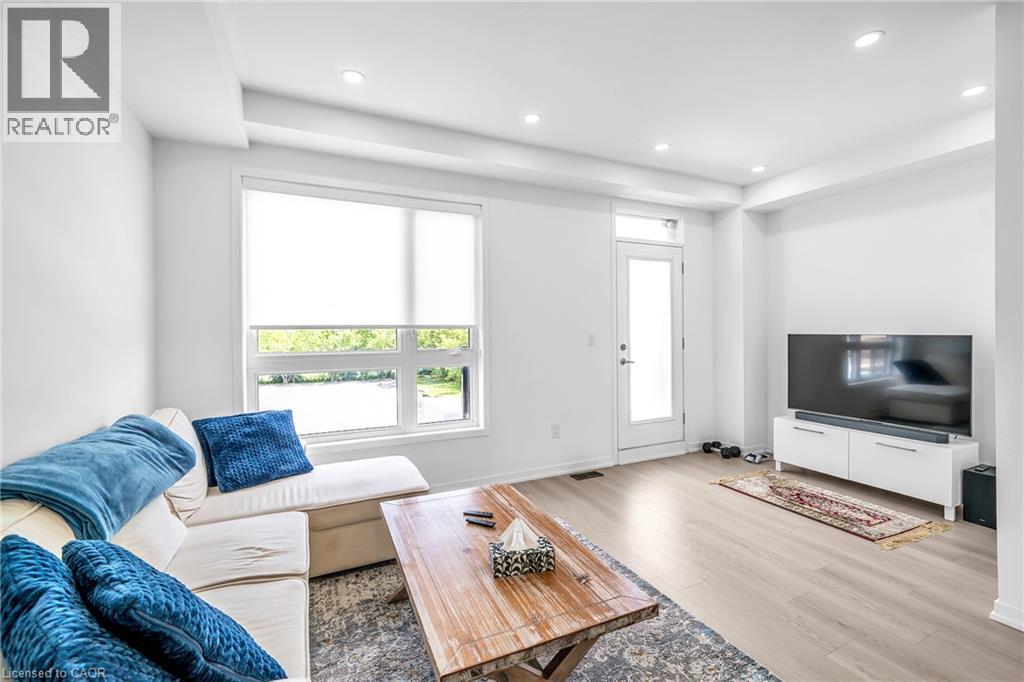 31 PEGLER Street - 14