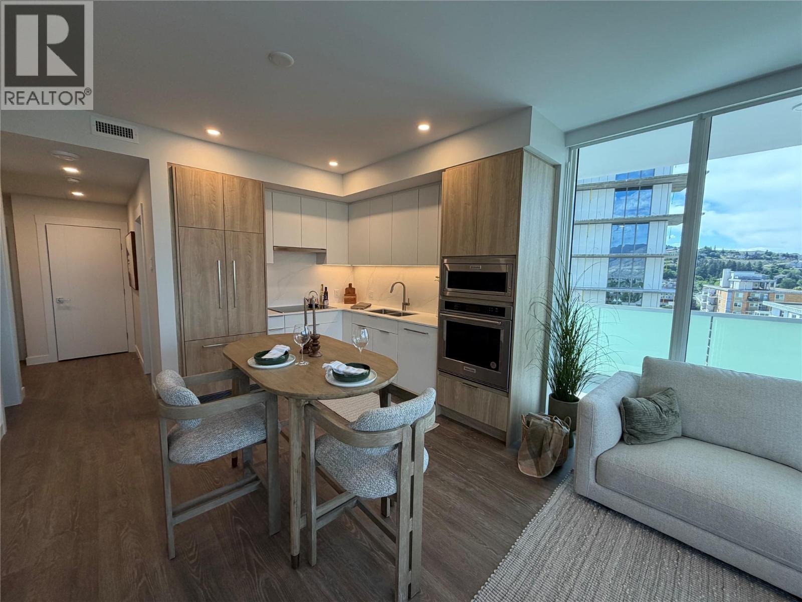 #1008 460 Nicola Street - 4