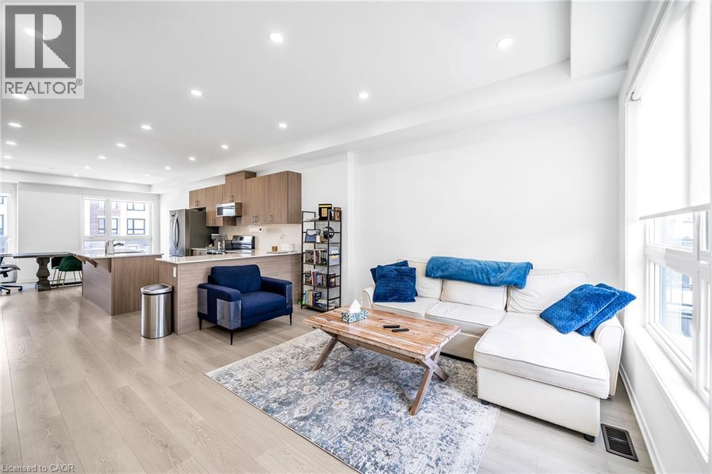 31 PEGLER Street - 16