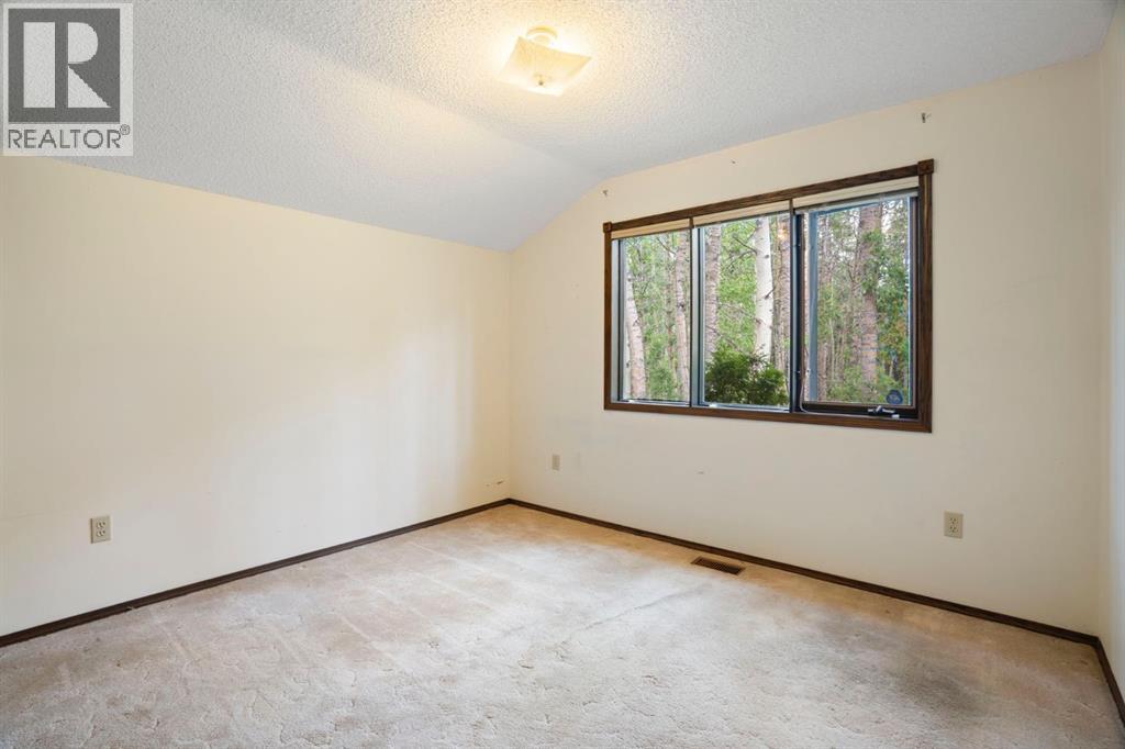 39 Bearspaw Ridge Crescent - 25