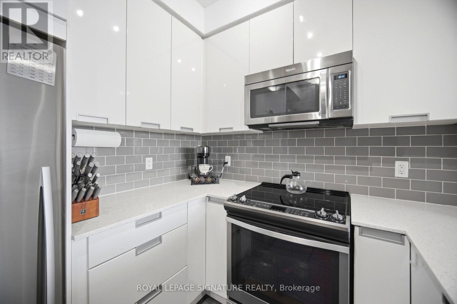 #2006 75 EGLINTON AVENUE W - 14
