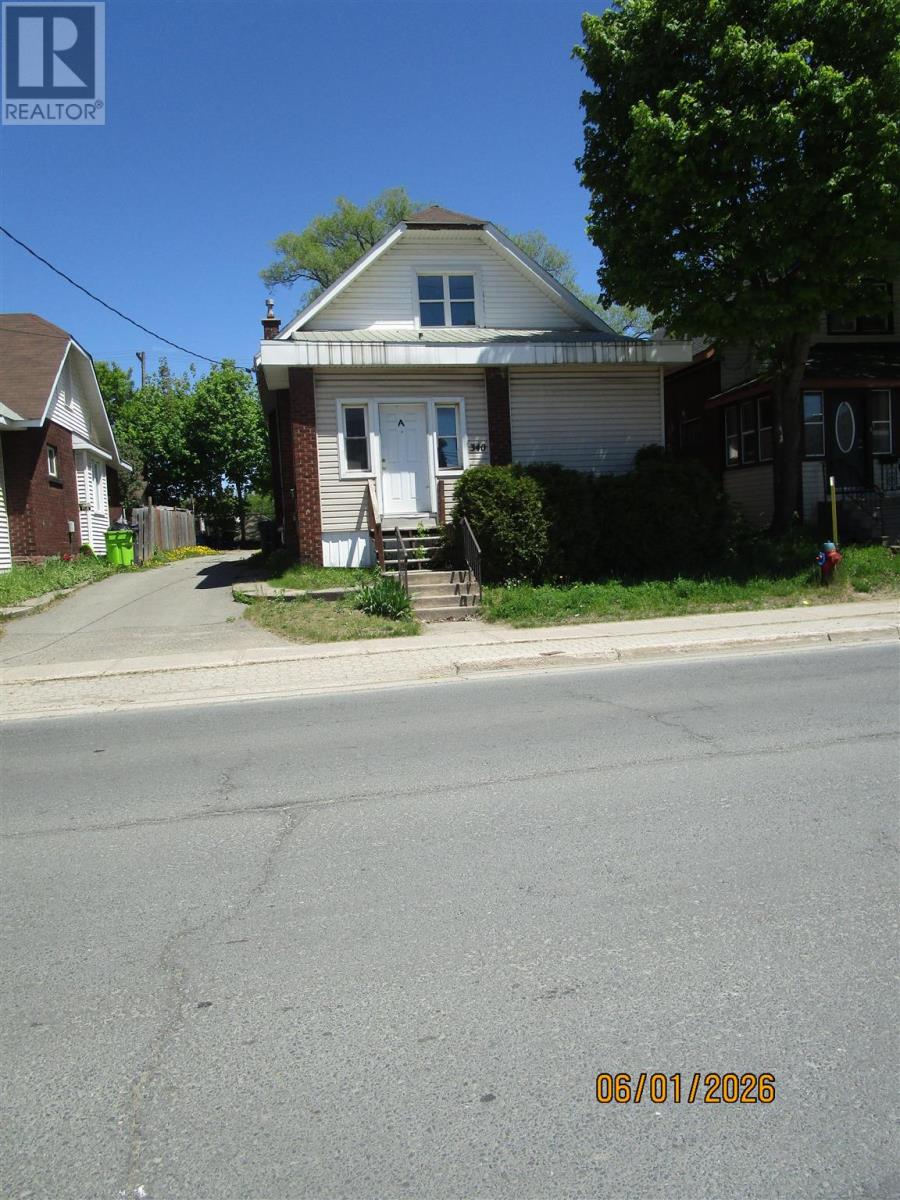 340 Wellington ST - 1
