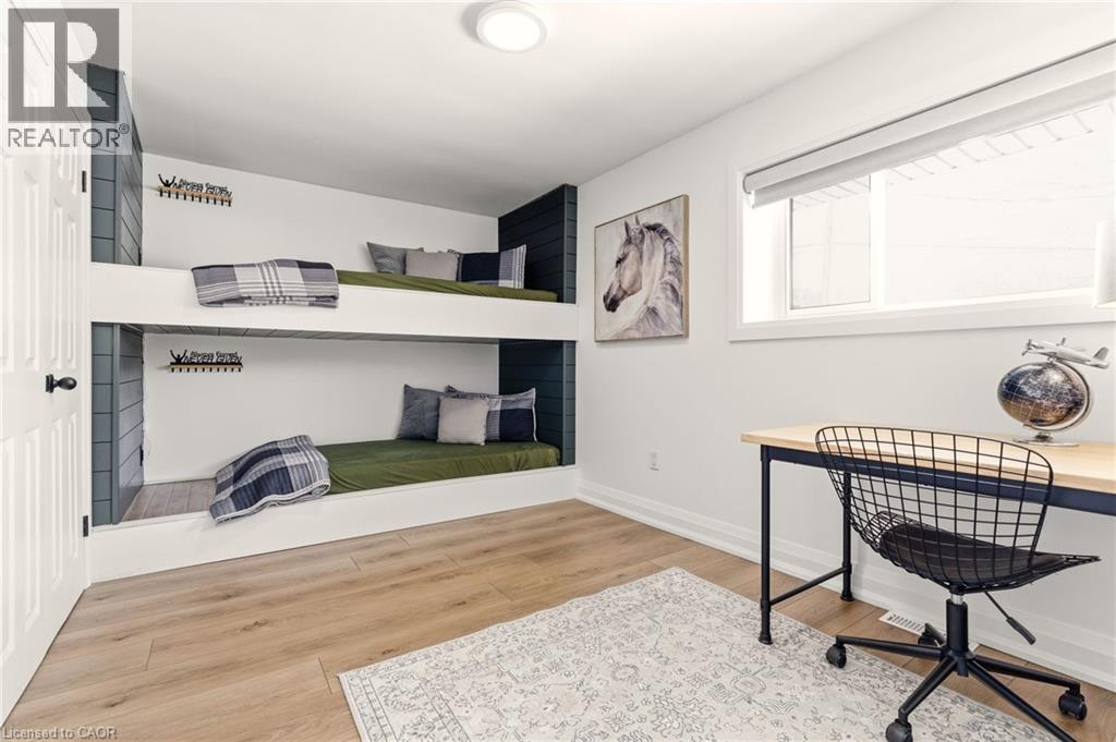 22 ROSEBOUGH Street - 24