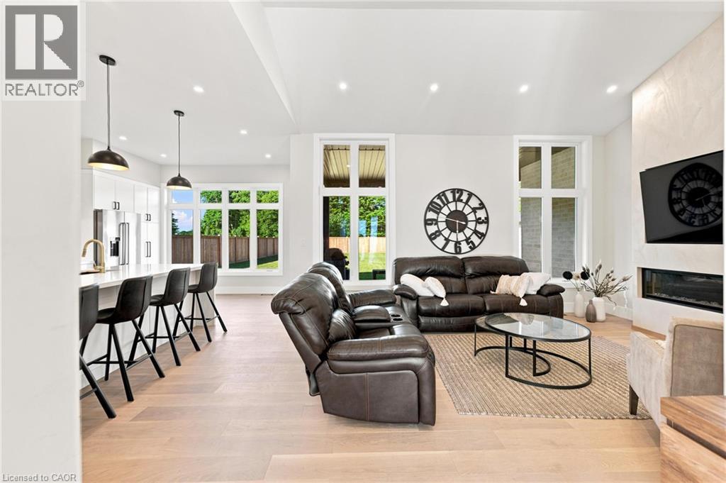 2468 COCKSHUTT Road - 6