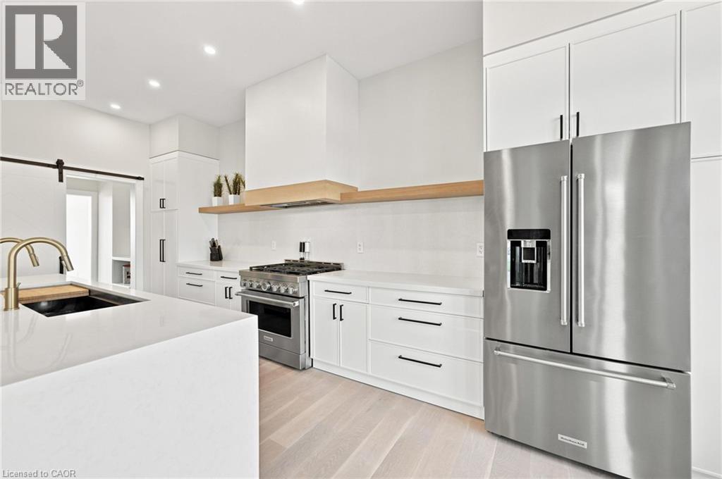 2468 COCKSHUTT Road - 9