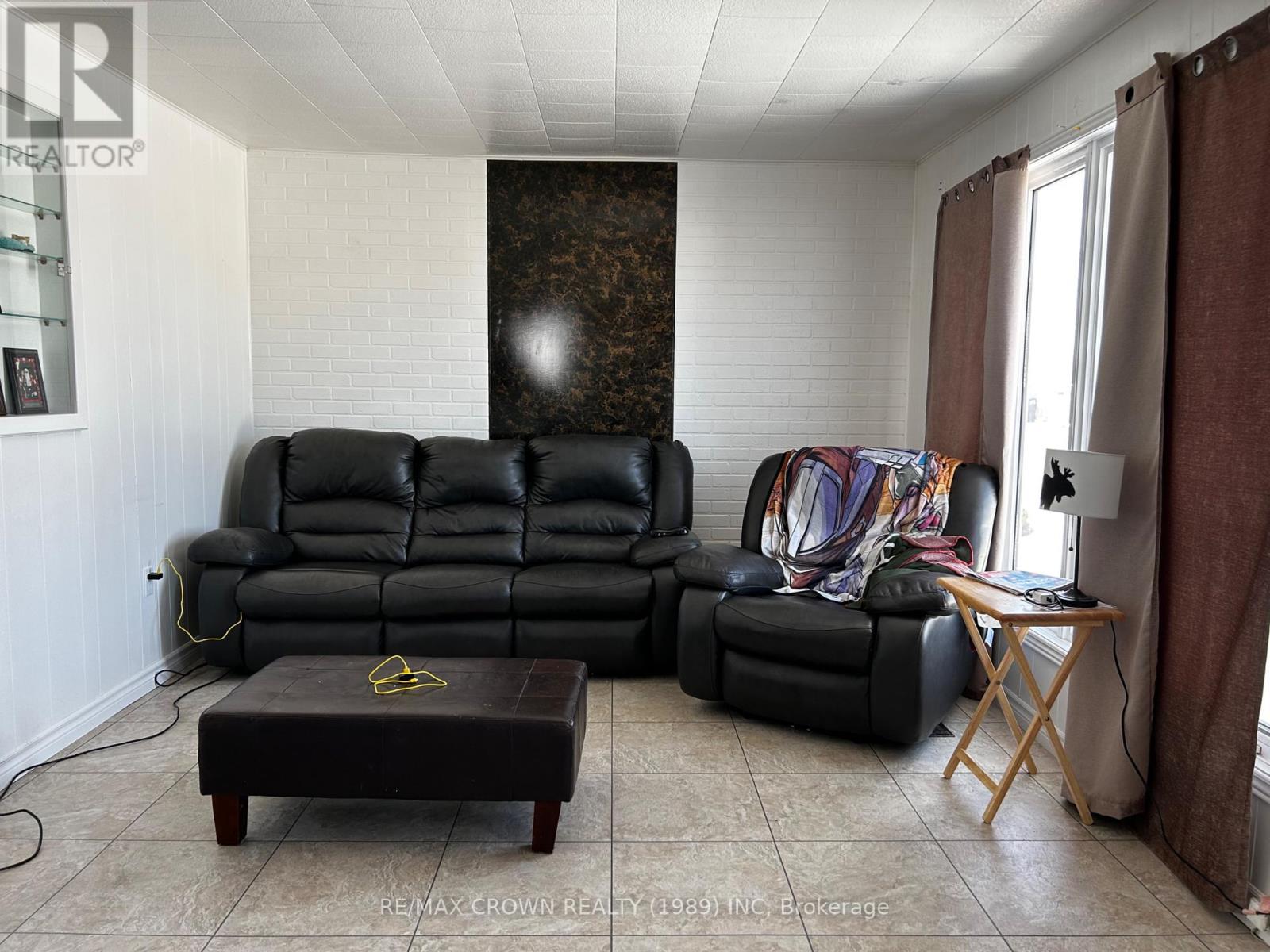 37 DE L'ETANG BOULEVARD - 7