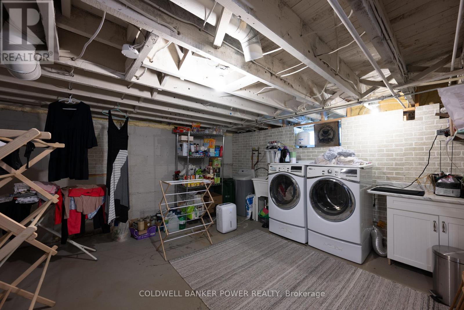 6 CYNTHIA STREET - 35