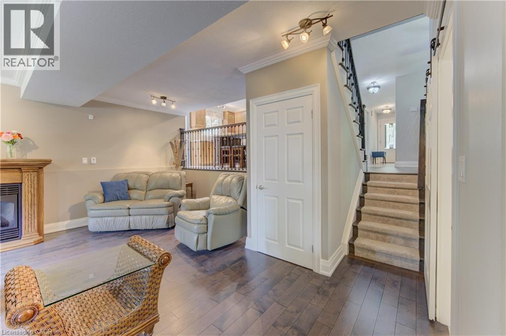 378 MEADOWVALE Place - 32