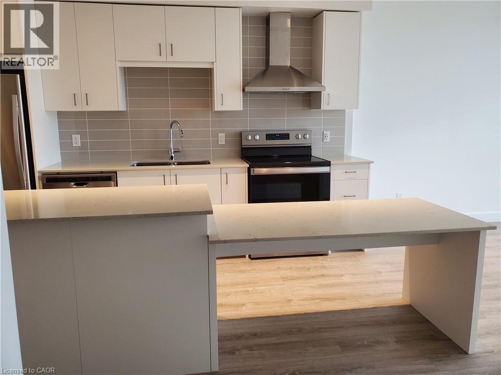 15 GLEBE Street Unit# 1508 — photo 3