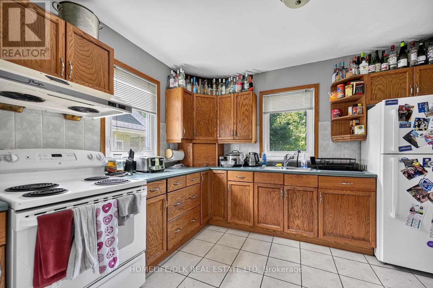 100 ELLERBECK STREET - 9