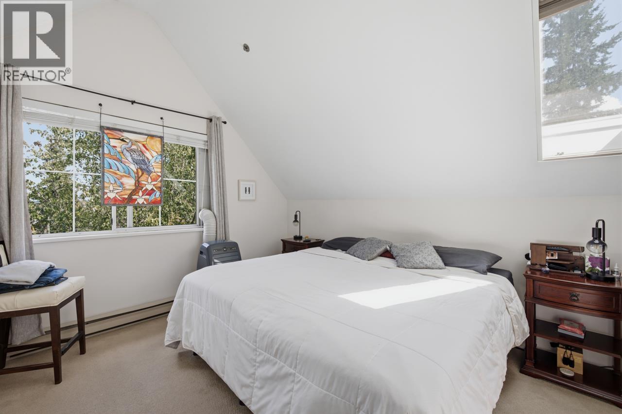 5 4149 SOPHIA STREET, Vancouver