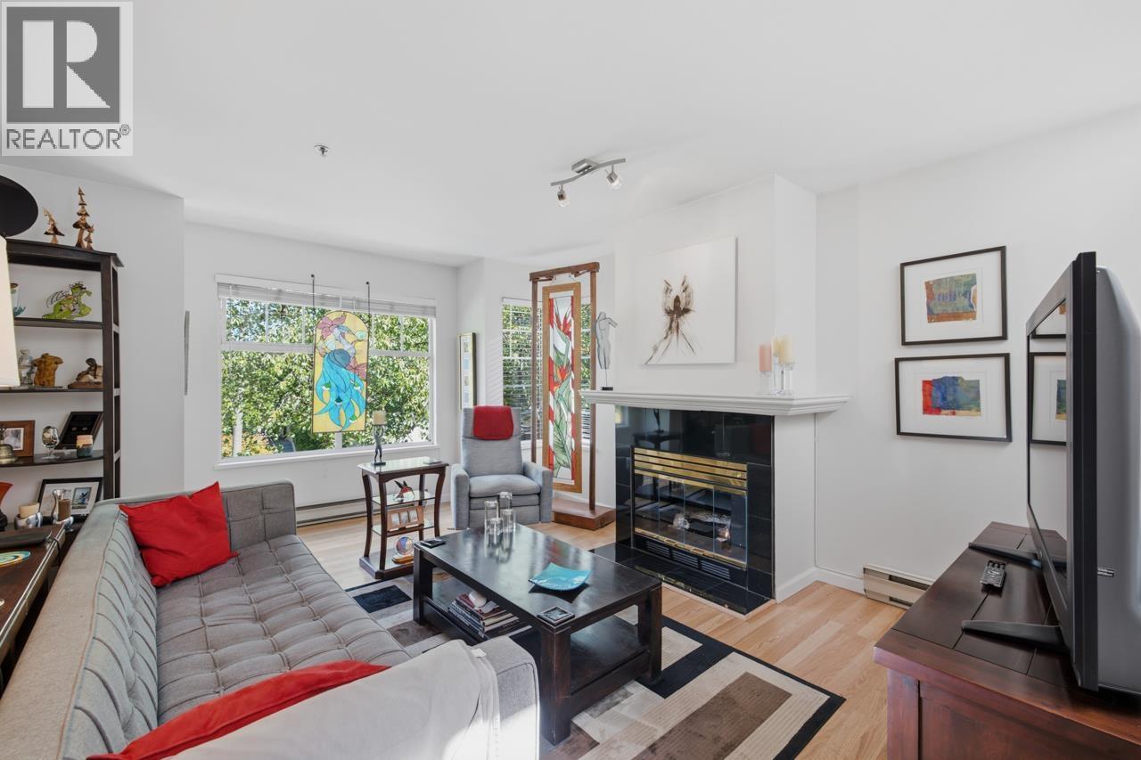 5 4149 SOPHIA STREET, Vancouver