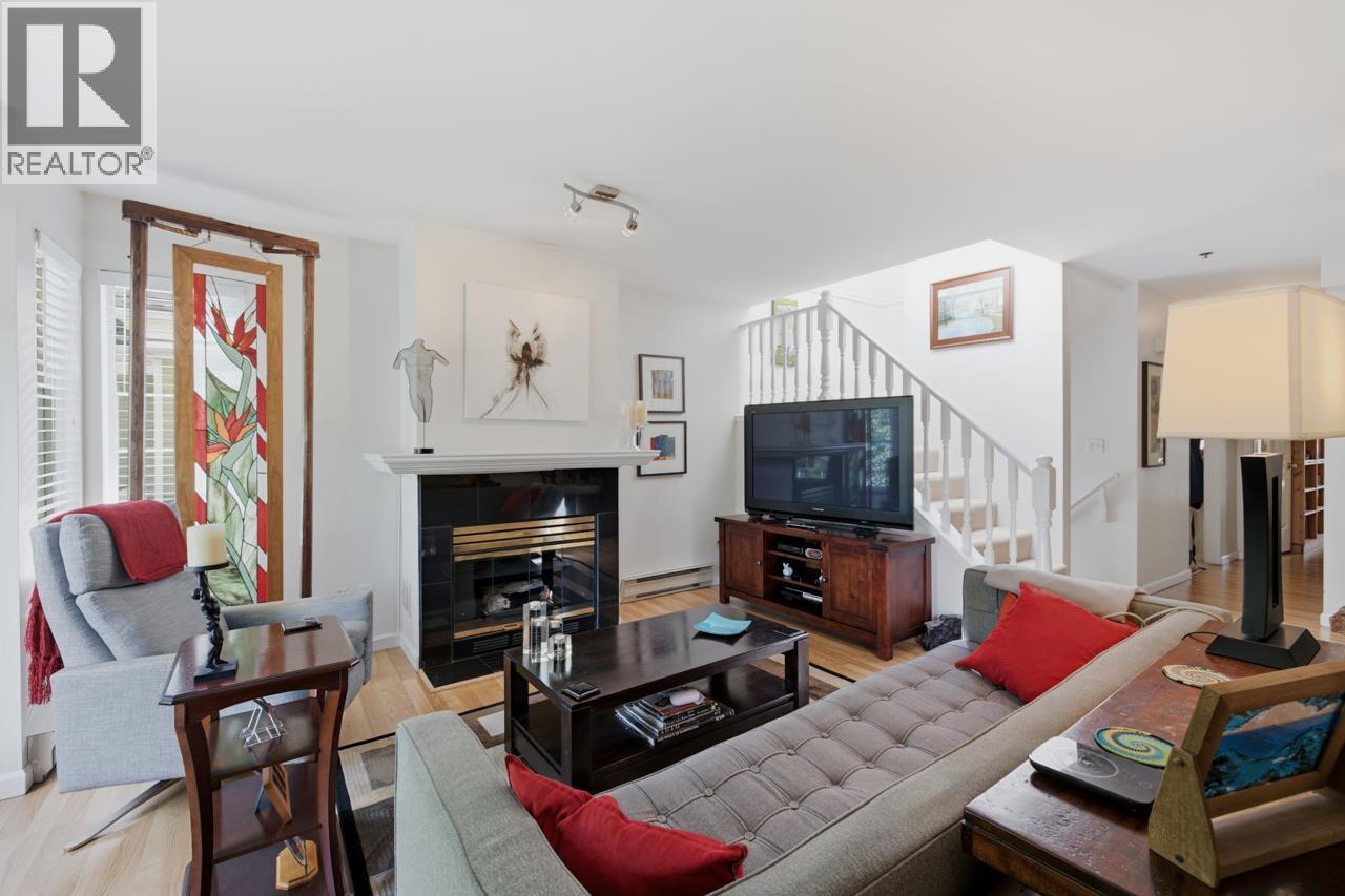 5 4149 SOPHIA STREET, Vancouver